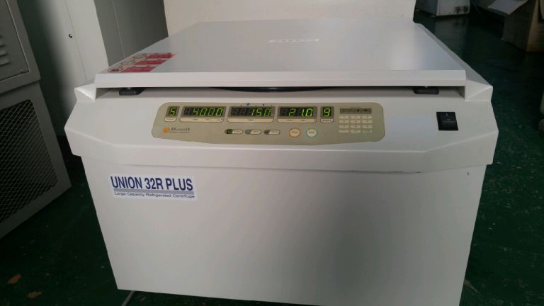 한일 원심분리기 판매합니다.[UNION 32R PLUS]