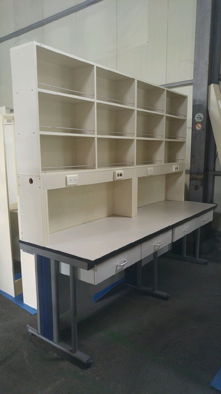 철재벽면실험대 판매합니다.[2400*750*800]